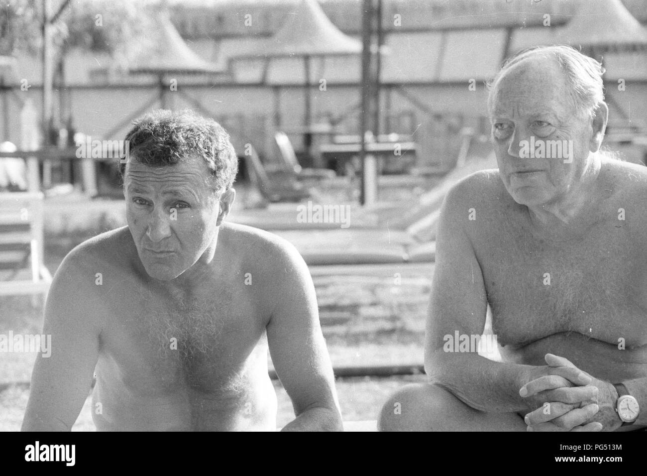 Der tschechische Maler Josef Jira (links) und Jan Smetana bei einem Urlaub in Zypern. Stockfoto