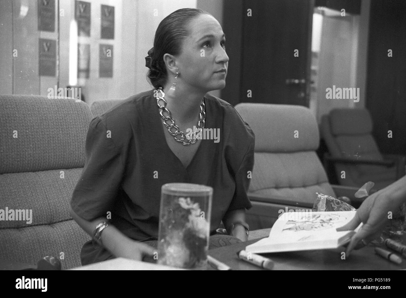 Die tschechische Sängerin Bara Basikova in Prag im Jahre 1990. Stockfoto