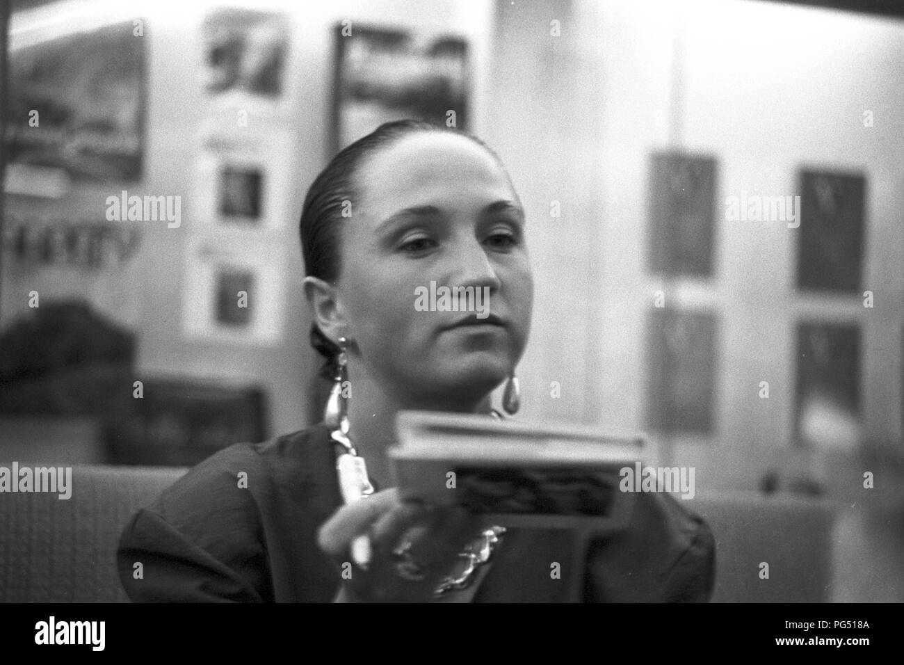 Die tschechische Sängerin Bara Basikova in Prag im Jahre 1990. Stockfoto