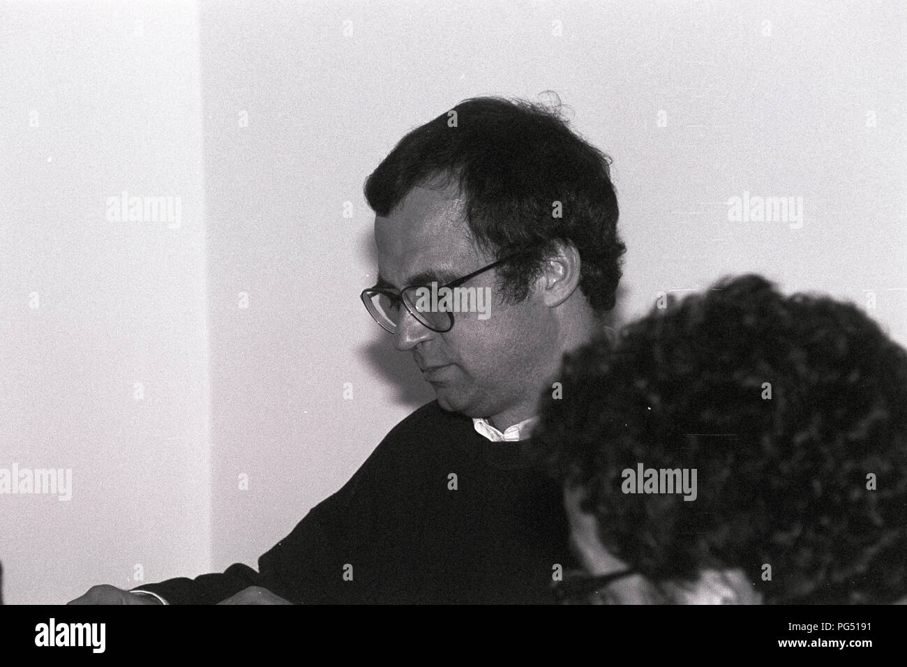 Der Philosoph Krzysztof Michalski auf einer Sitzung des IWM (Institut für die Wissenschaften vom Menschen in Wien. Stockfoto