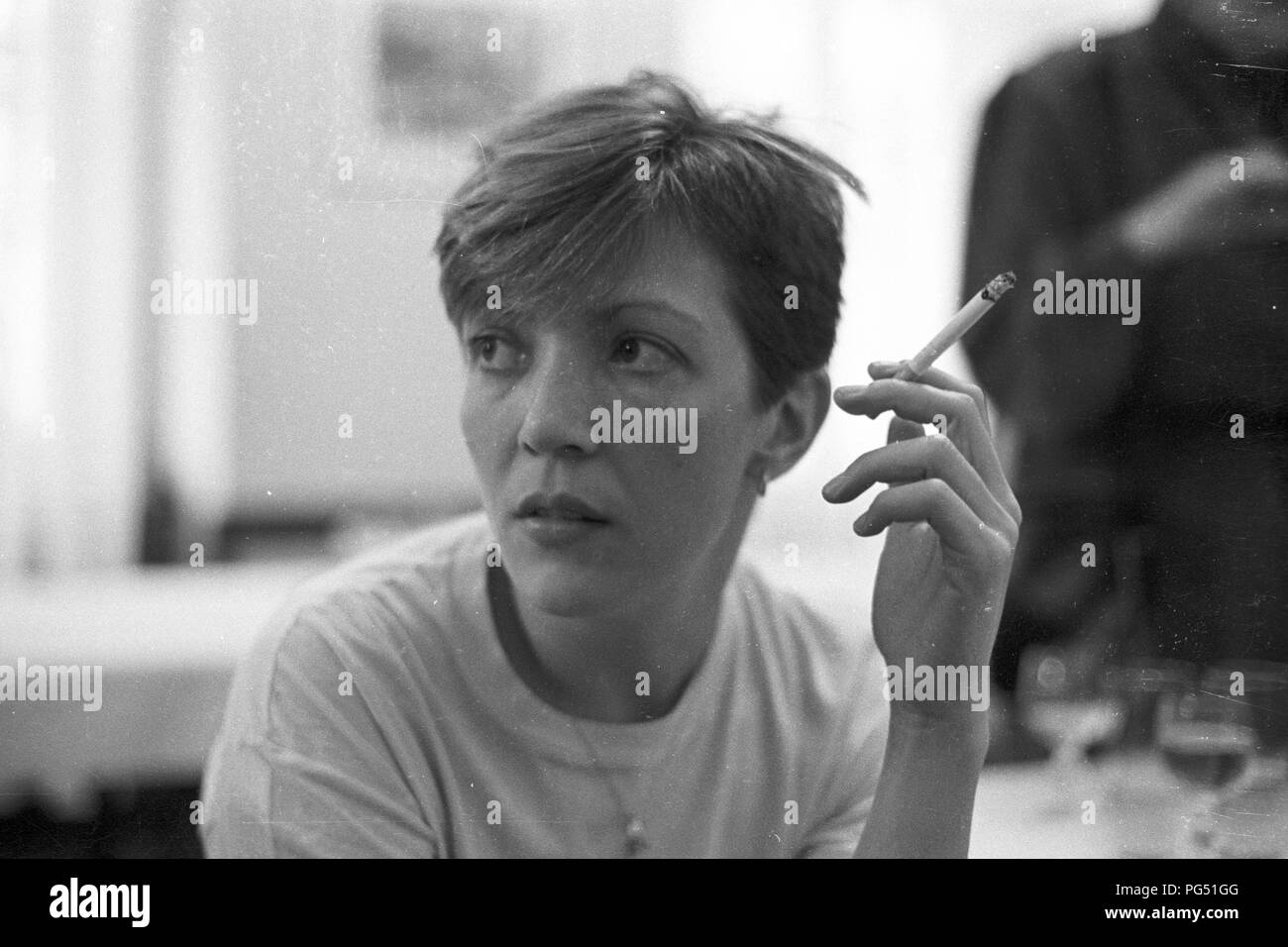 Die Schriftstellerin Marianne Canavaggio auf einer Konferenz von Experten auf Böhmen der Tschechischen Akademie der Wissenschaften auf der Prager Burg. Bohemistics ist das Feld der Geisteswissenschaften, die Forschungen der tschechischen Sprache und Literatur Stockfoto