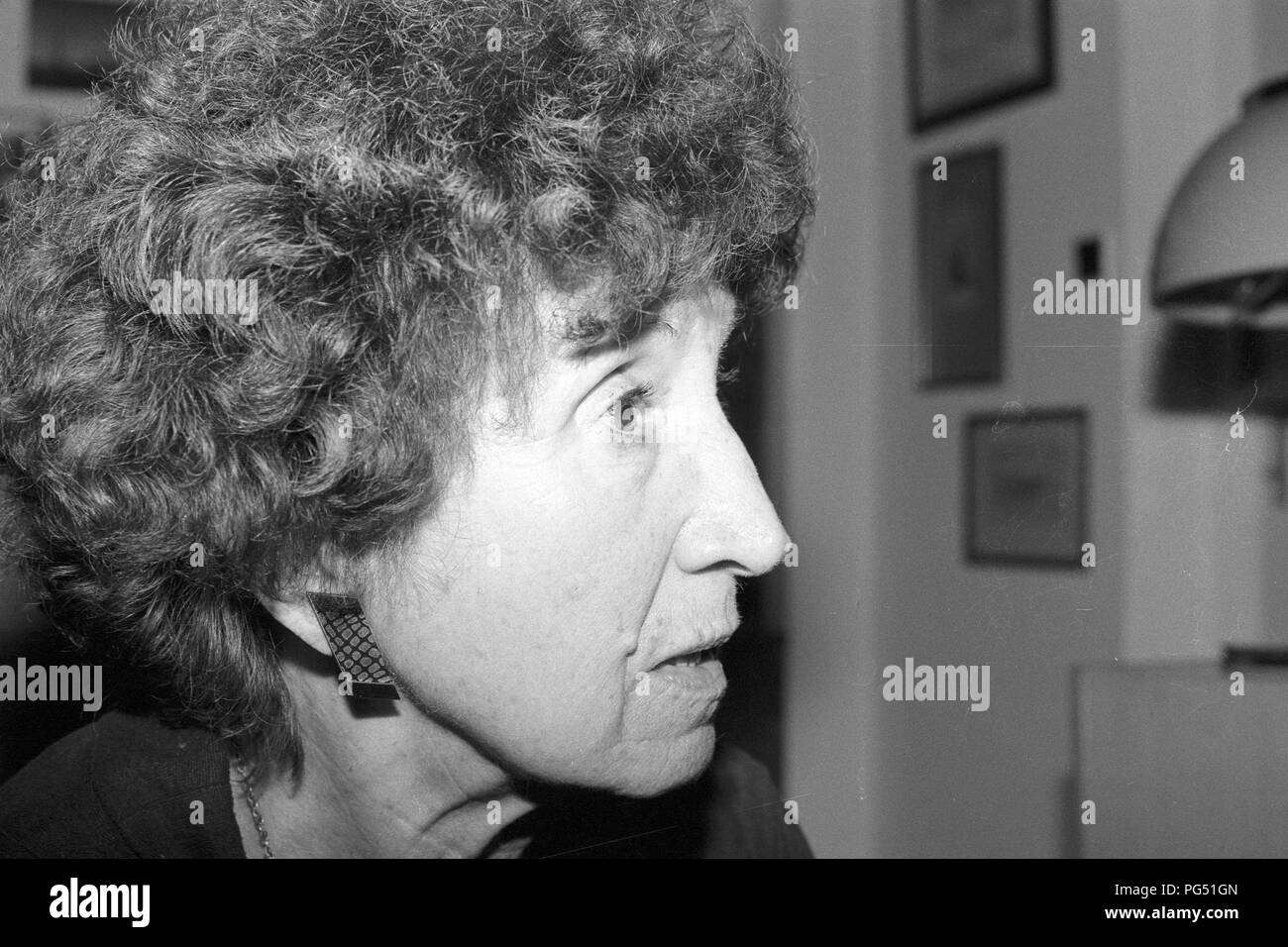 Porträt des Autors Bohumila Groegerova (1921-2014). Groegerova war der Begleiter des Schriftstellers Josef Hirsal. Stockfoto