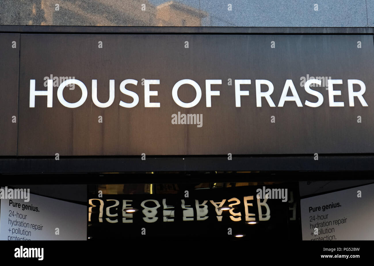 House of Fraser Flagship Store in der Oxford Street, London. Noch offen nach der Firmen fallen in Verwaltung und Erwerb von Mike Ashley p Stockfoto