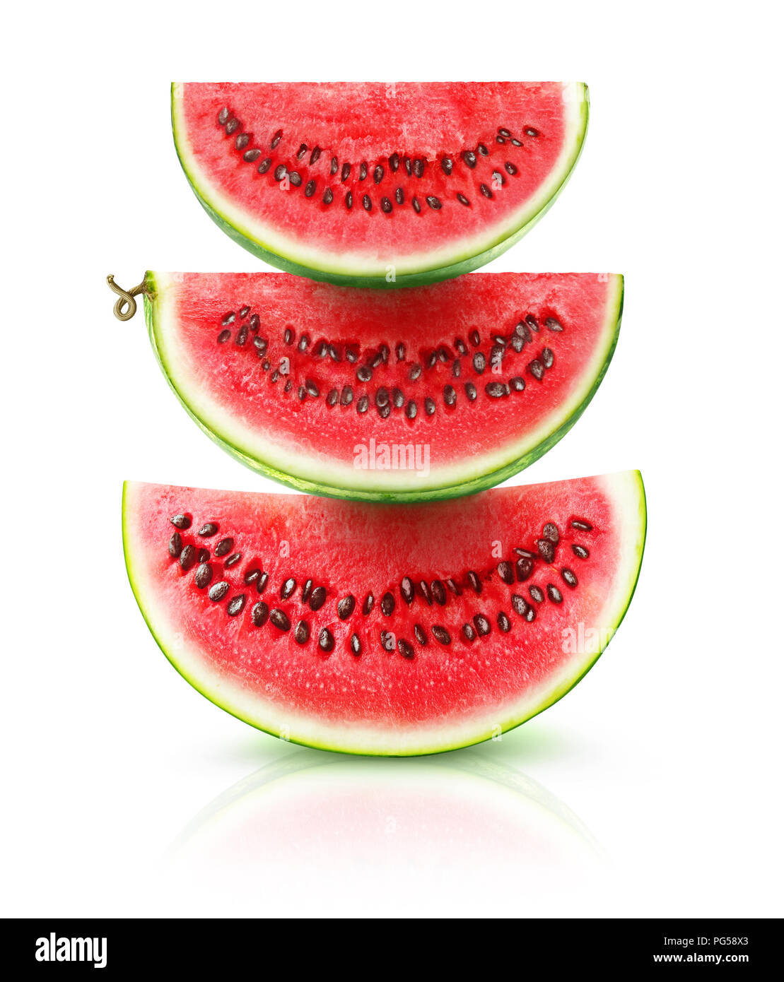 Drei Wassermelone Stück übereinander auf weißem Hintergrund mit Freistellungspfad isoliert Stockfoto