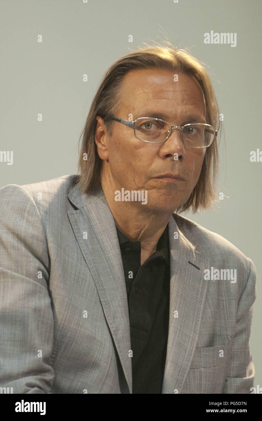 'Berlin, DEU, 29.09.2014: Porträt Harald Welzer, auf der Veranstaltung: CDU-Veranstaltung Open Space: "Nachhaltig leben Lebensqualität bewahren''. Er ist der deutsche Soziologe, Psychologe und Autor. Geboren 1958, ist er Direktor der Stiftung Futurzwei Nachhaltigkeit, Professor der Transformation Design an der Universität Flensburg. Er lehrt auch an der Universität St. Gallen. ' Stockfoto