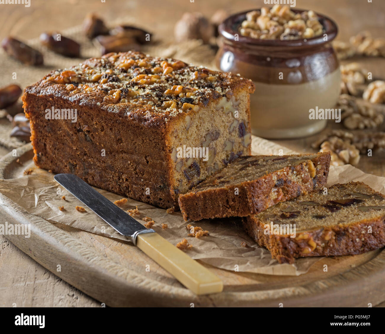 Datum und Walnuss Brot. Stockfoto