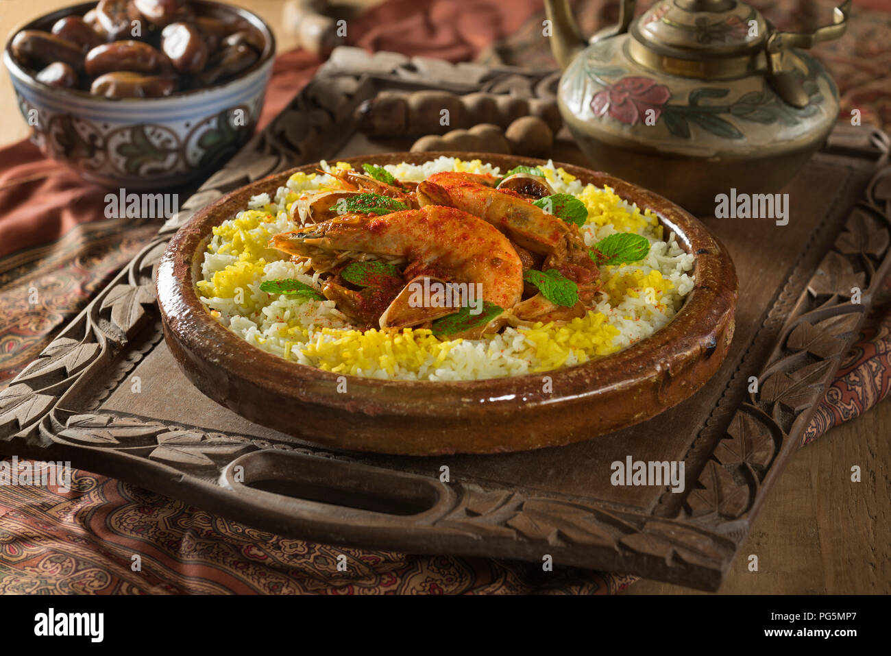 Ghalieh Maygu. Persischen Golf style Shrimps mit Kräutern und Tamarind Stockfoto