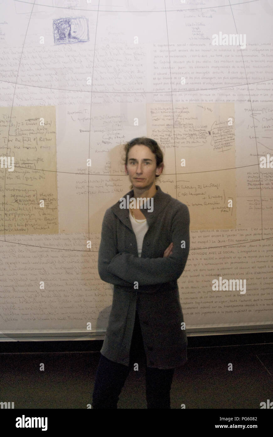 Berlin, 22.04.2009: Porträt Mayer, Fotograf und Künstler (Deutschland) bei der Darstellung ihrer Arbeit "Anatomie Titus' in der Akademie der Künste Berlin Stockfoto