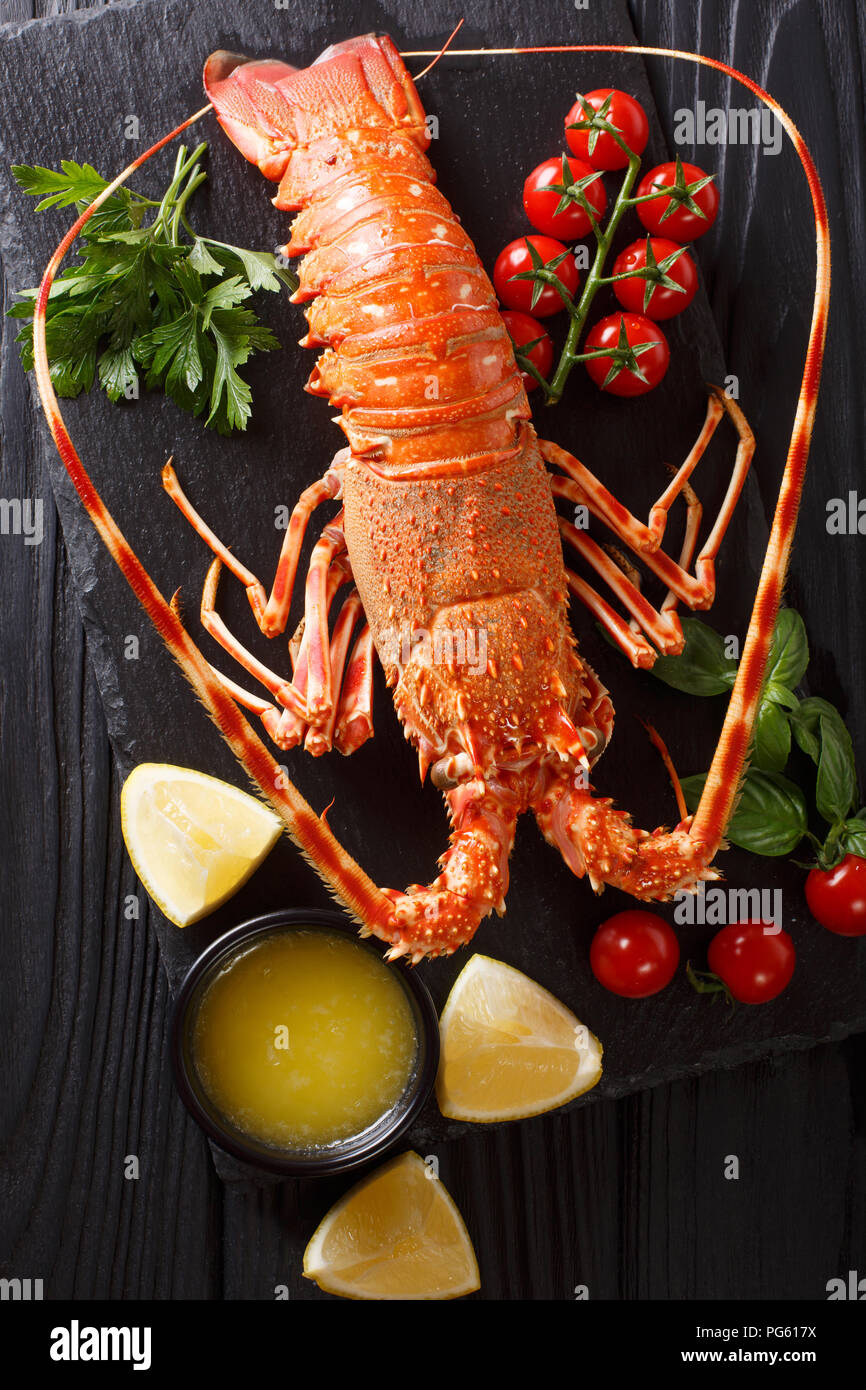 Leckeres Essen: gekochte Stacheligen oder felsigen Hummer mit Tomate ...