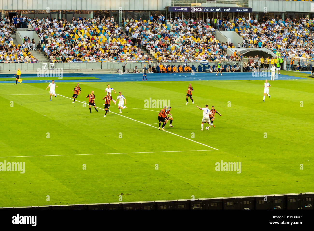 Kiew, Ukraine - August 03, Spieler von Dynamo Kiew Angriff während des Spiels 2018 - 19 ukrainischen Premier League Runde 3 zwischen dem FC Dynamo Kiew - FC Shakhtar tun Stockfoto