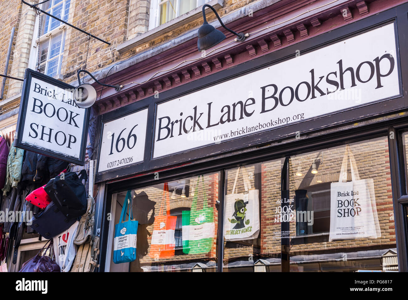 Die beliebten Brick Lane Buchhandlung, einer unabhängigen lokalen indie Buchhandlung in Shoreditch, Tower Hamlets, East London, UK. Stockfoto