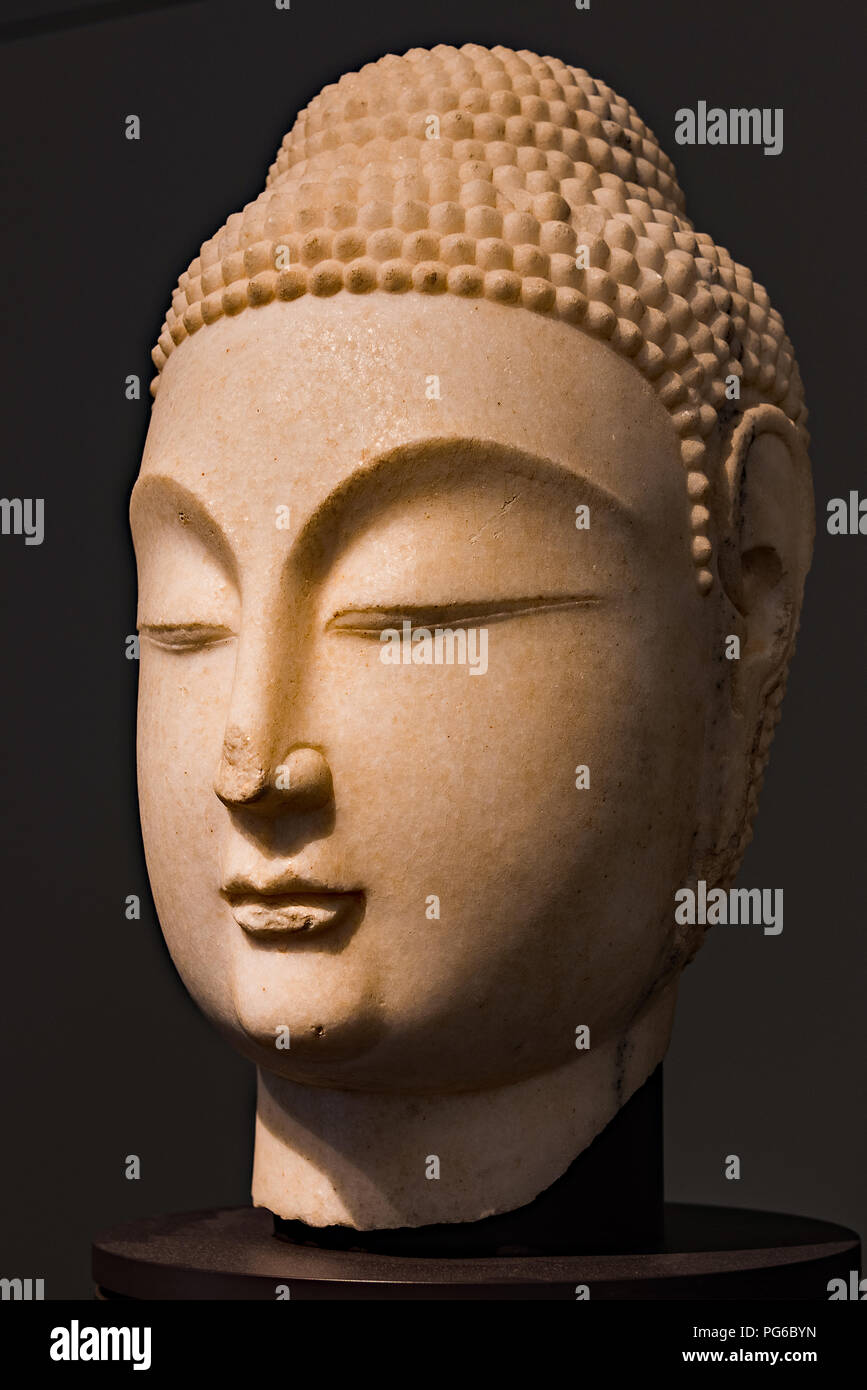 Buddha Kopf auf Anzeige im Louvre Abu Dhabi, V.A.E. Stockfoto