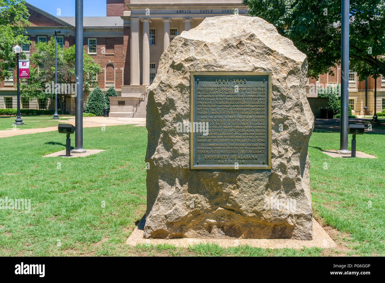 TUSCALOOSA, AL/USA - Juni 6, 2018: Konföderierte Kriegerdenkmal auf dem Campus der Universität von Alabama. Stockfoto