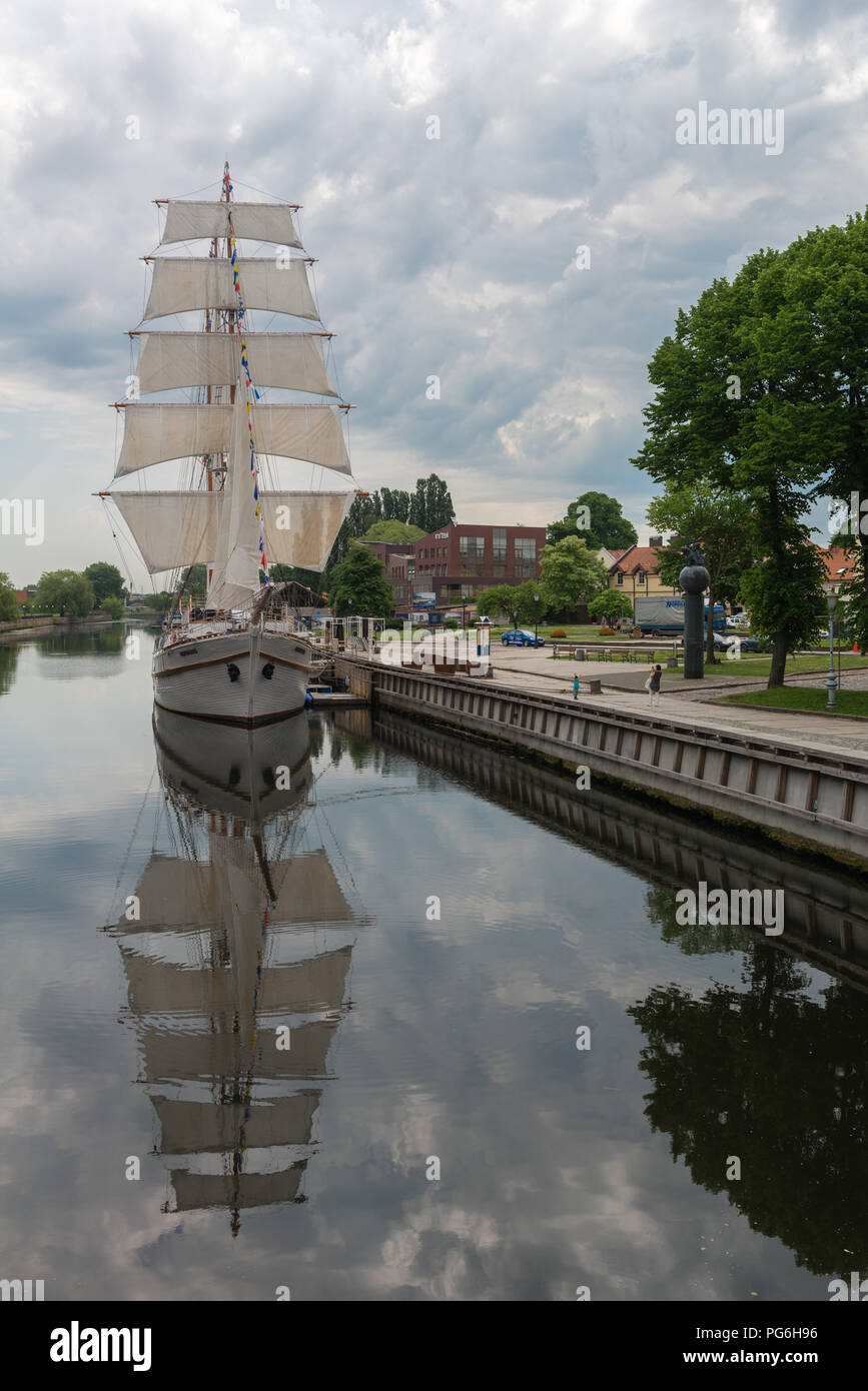 Die ehemalige bohren Schiff Meridianas, heute ein Restaurant, Ufer des Flusses Dané, Klaipeda, Kurische Haff, Litauen, Osteuropa Stockfoto