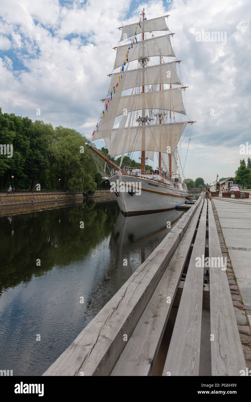 Die ehemalige bohren Schiff Meridianas, heute ein Restaurant, Ufer des Flusses Dané, Klaipeda, Kurische Haff, Litauen, Osteuropa Stockfoto