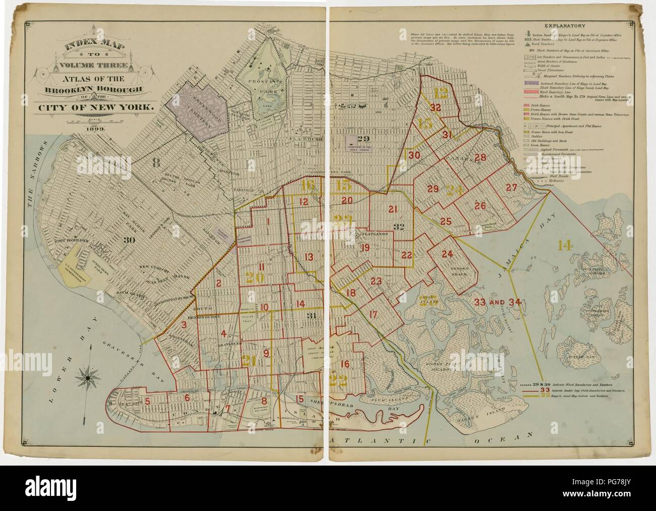 Atlas der Brooklyn Borough von New York City - ursprünglich Könige Co., abgeschlossen in 3 Bänden - auf amtliche Karten und Pläne auf Datei in den verschiedenen Stadt Büros an der kommunalen Basis Stockfoto