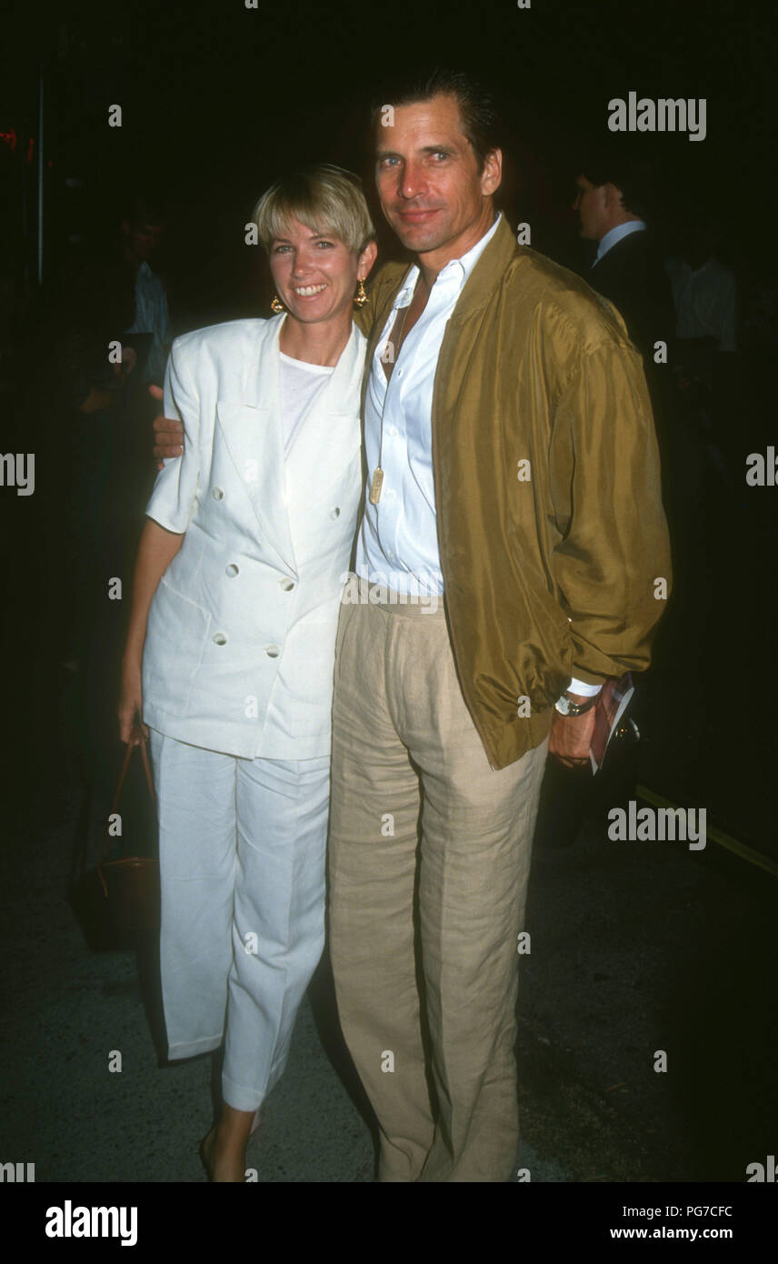 WESTWOOD, CA - AUGUST 03: (L-R) Schauspielerin Toni Hudson und Ehemann ...