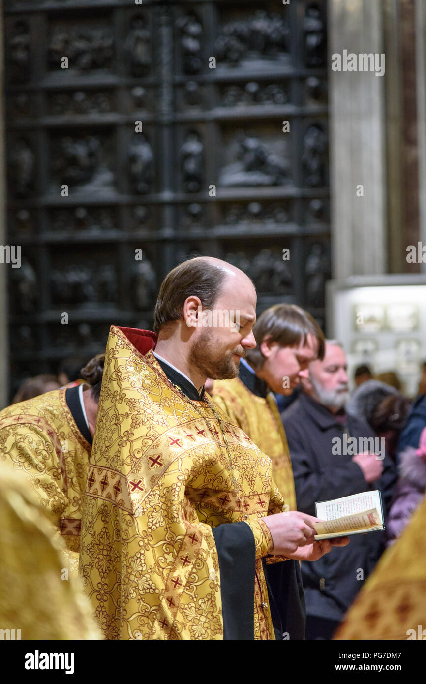 Saint Petersburg, Russland - Januar 6, 2018: Auf der Isaaks-kathedrale oder Isaakievskiy Sobor Stockfoto