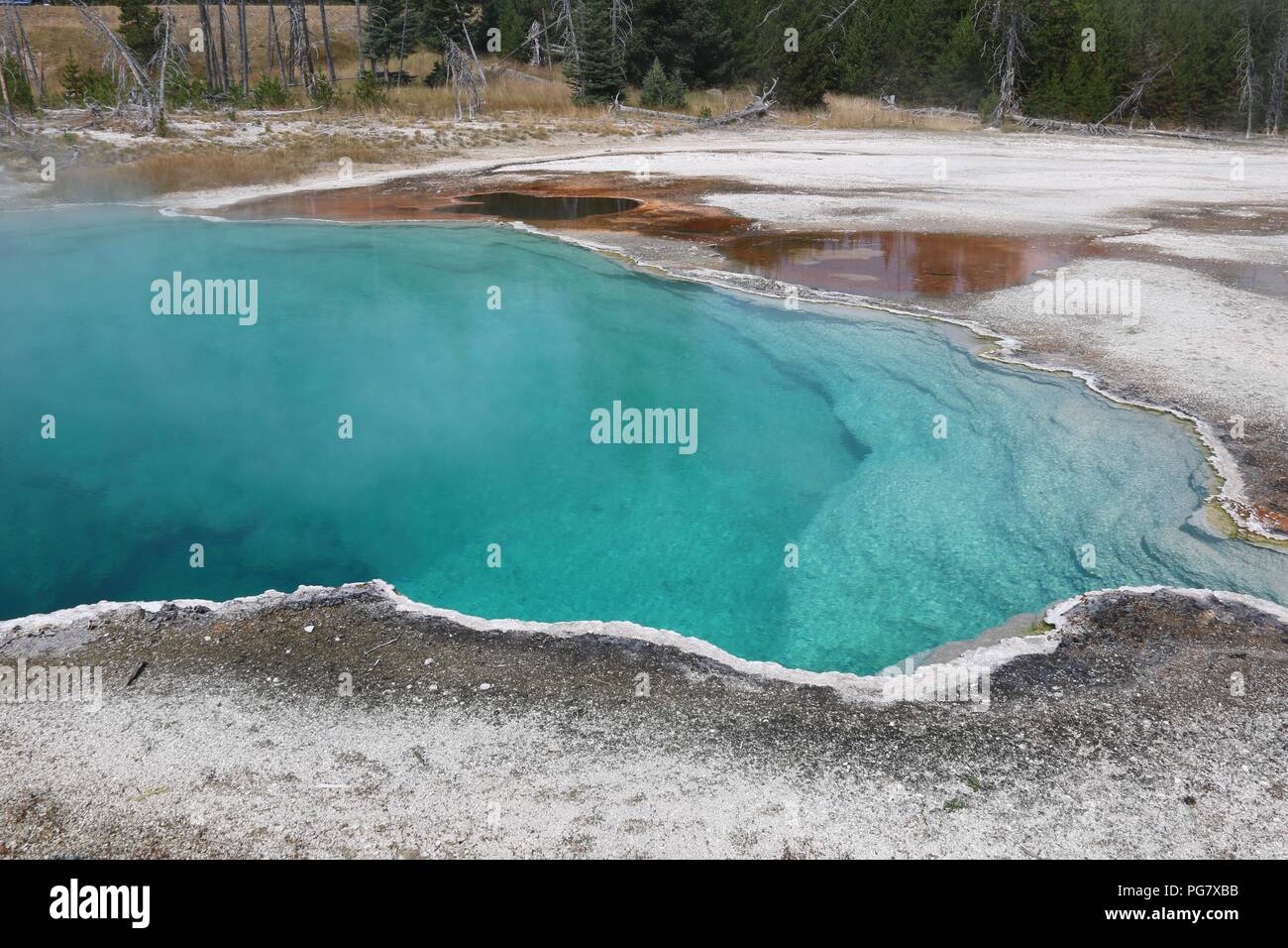 Die Abyss Pool an der West Thumb Geyser Basin im Yellowstone National Park Stockfoto