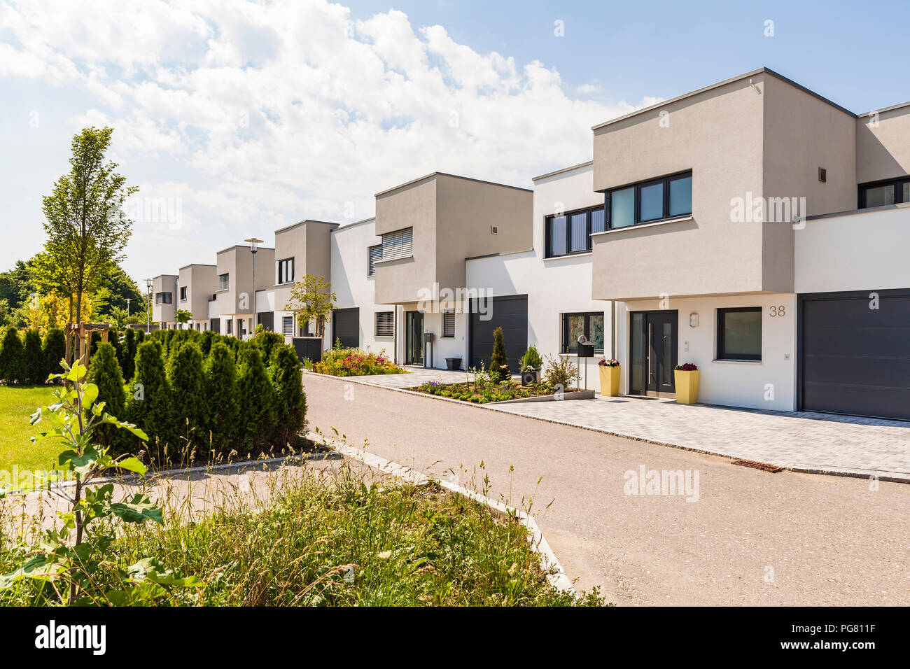 Deutschland, Bayern, Neu-Ulm, moderne Einfamilienhäuser, Effizienz Häuser Stockfoto