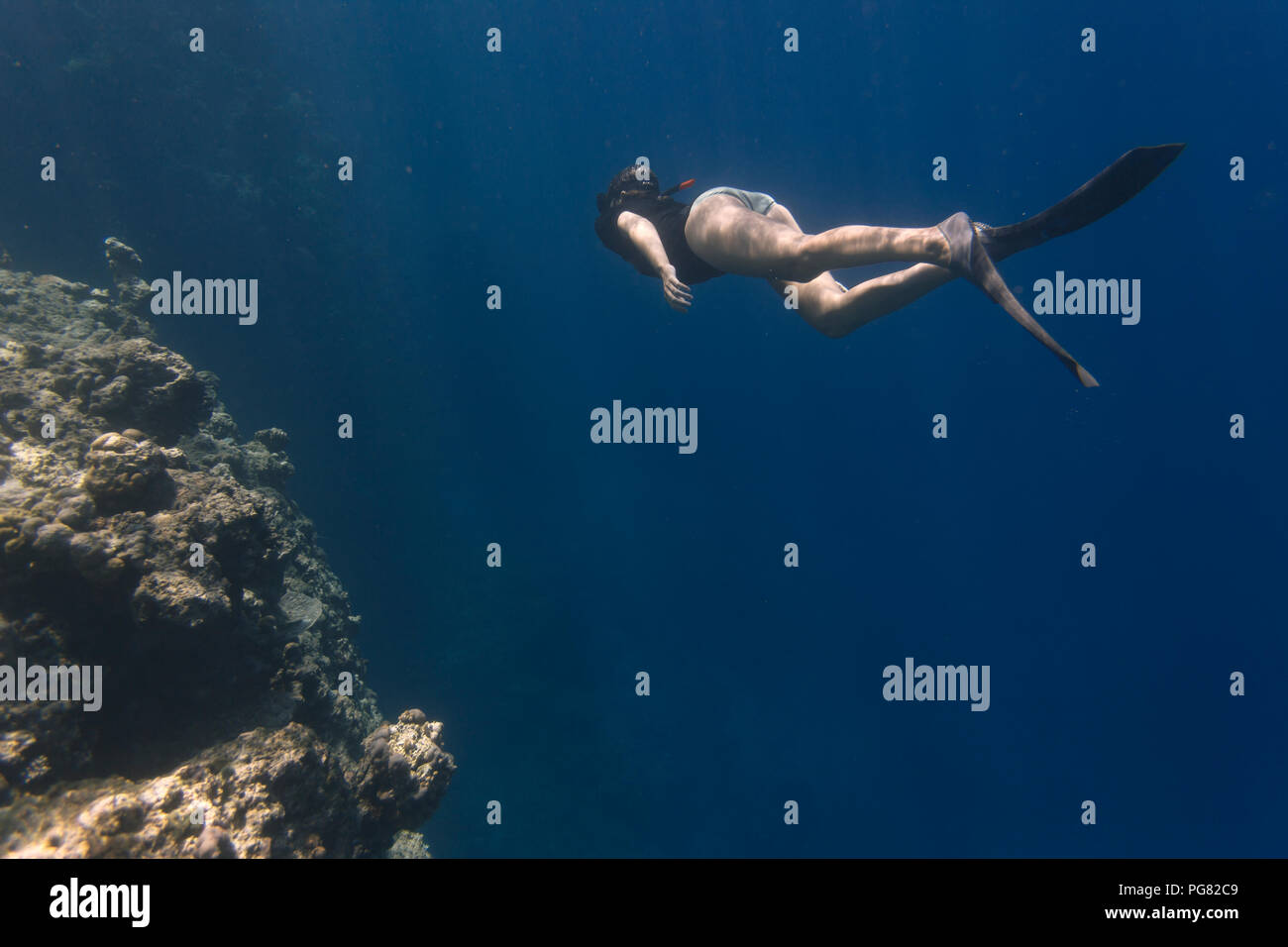 Indonesien, Bali, junge Frau Schnorcheln Stockfoto