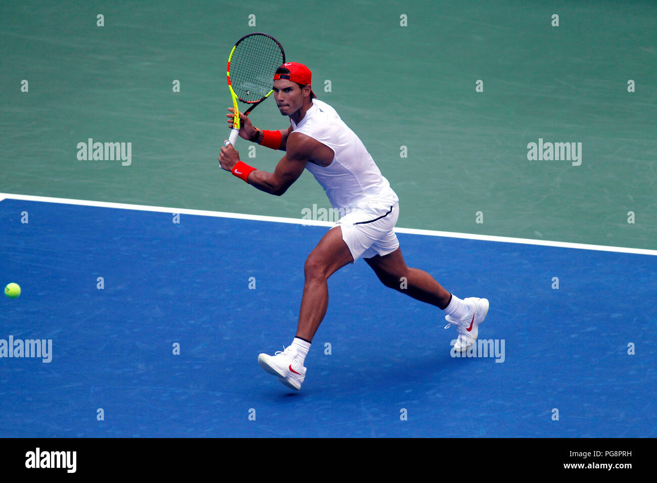 New York, USA, 24. August 2018 - US Open Tennis Praxis: Der Spanier Rafael Nadal üben an der Billie Jean King National Tennis Center in Flushing Meadows, New York, als Spieler für die US Open, die am kommenden Montag beginnt, vorbereitet. Quelle: Adam Stoltman/Alamy leben Nachrichten Stockfoto