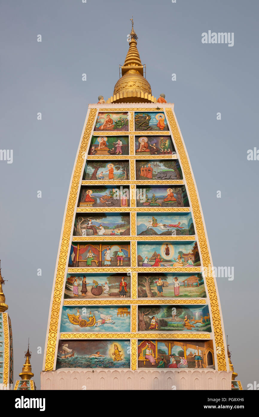 Heilige Bilder in einem Tempel in der Shwedagon Pagode, Yangon, Myanmar, Asien lackiert Stockfoto