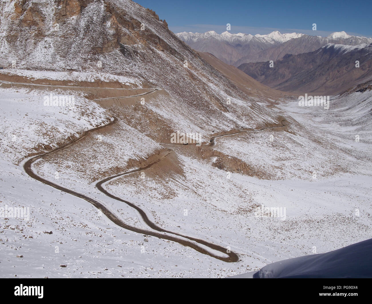 Khardung La Pass, einer der weltweit höchsten, in Ladakh, Indien Stockfoto