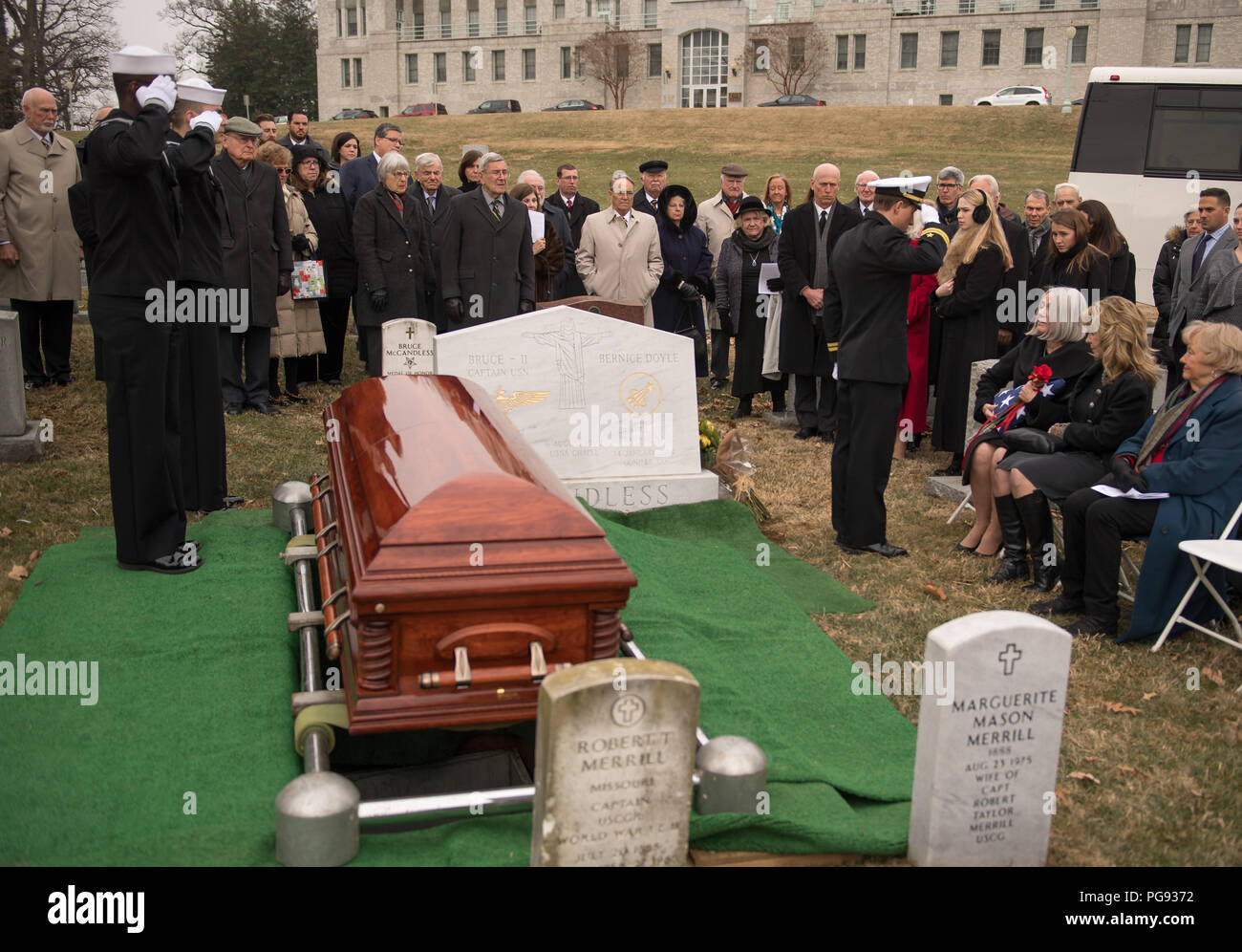 Interment Service für ehemalige Kapitän der NASA-Astronaut Bruce McCandless II, USN (Ret.), Dienstag, Januar 16, 2018 an der United States Naval Academy in Annapolis, Maryland. Stockfoto