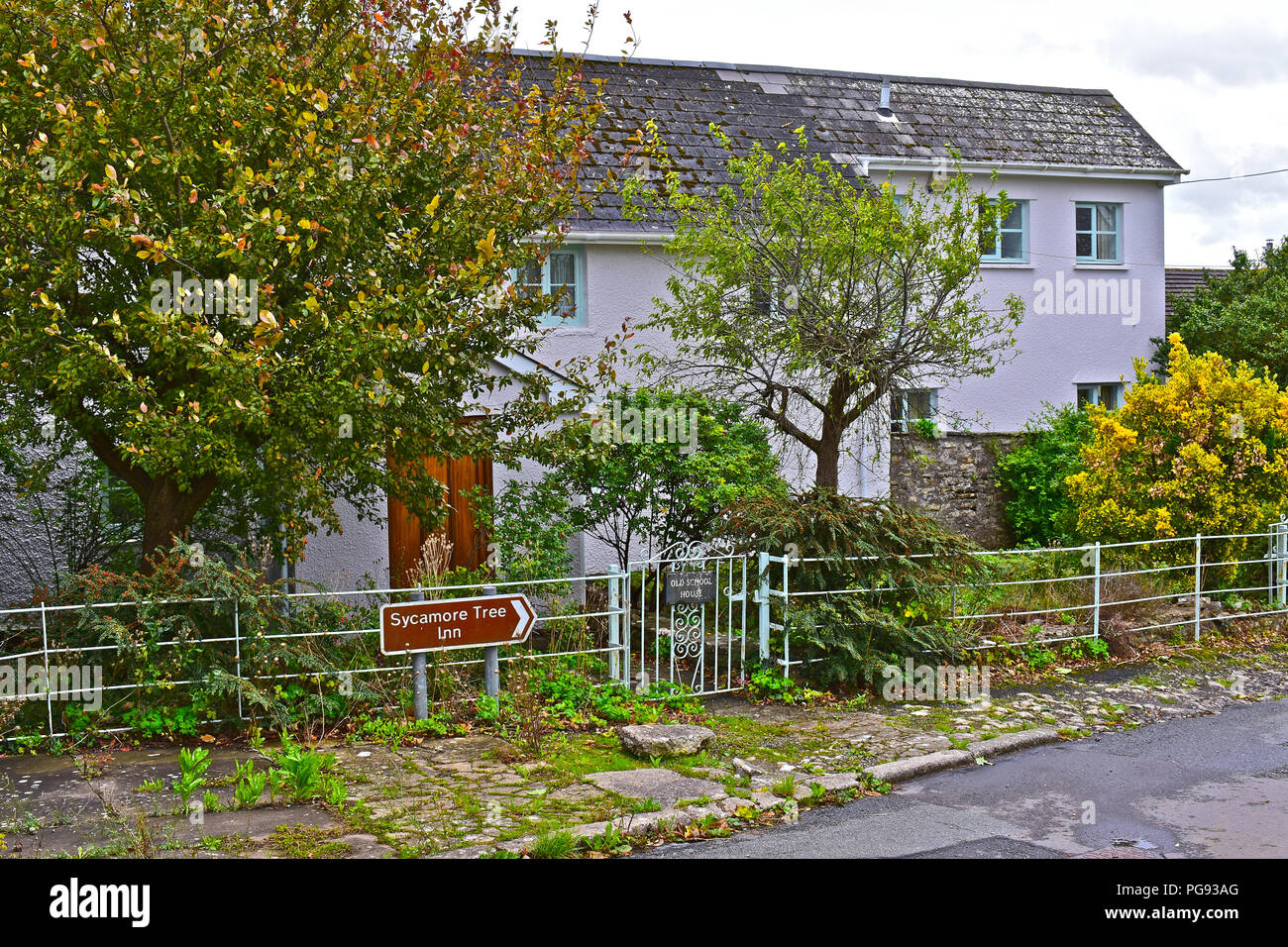 Colwinston ist ein hübsches kleines Dorf gemeinschaft in der offenen Landschaft in der Nähe von Cowbridge in das Tal von Glamorgan, Wales. Dies ist der Old School House. Stockfoto