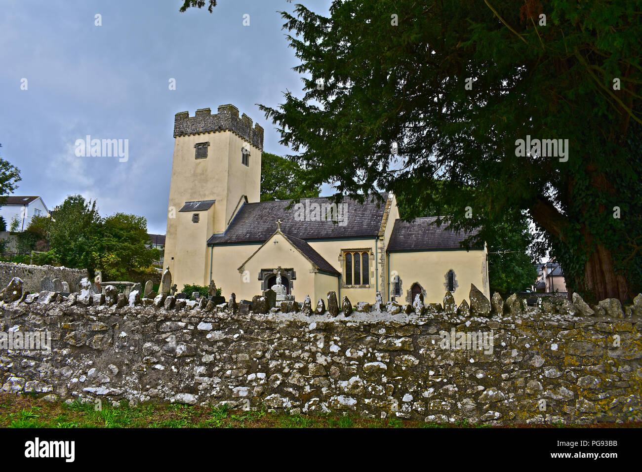 St Michael und alle Engel Kirche in Colwinston - ein hübsches kleines Dorf in der offenen Landschaft in der Nähe von Cowbridge in das Tal von Glamorgan, Wales Stockfoto