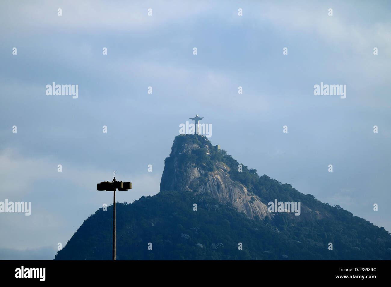 Christus, der Erlöser, das Art déco-Statue von Jesus Christus auf dem Corcovado Berg in Rio de Janeiro, Brasilien Stockfoto