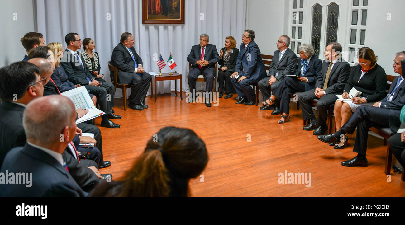 Us-Staatssekretär Michael R. Pompeo trifft mit mexikanischem Präsidenten Andres Manuel Lopez Obrador in Mexiko City, Mexiko am 13. Juli 2018. Stockfoto