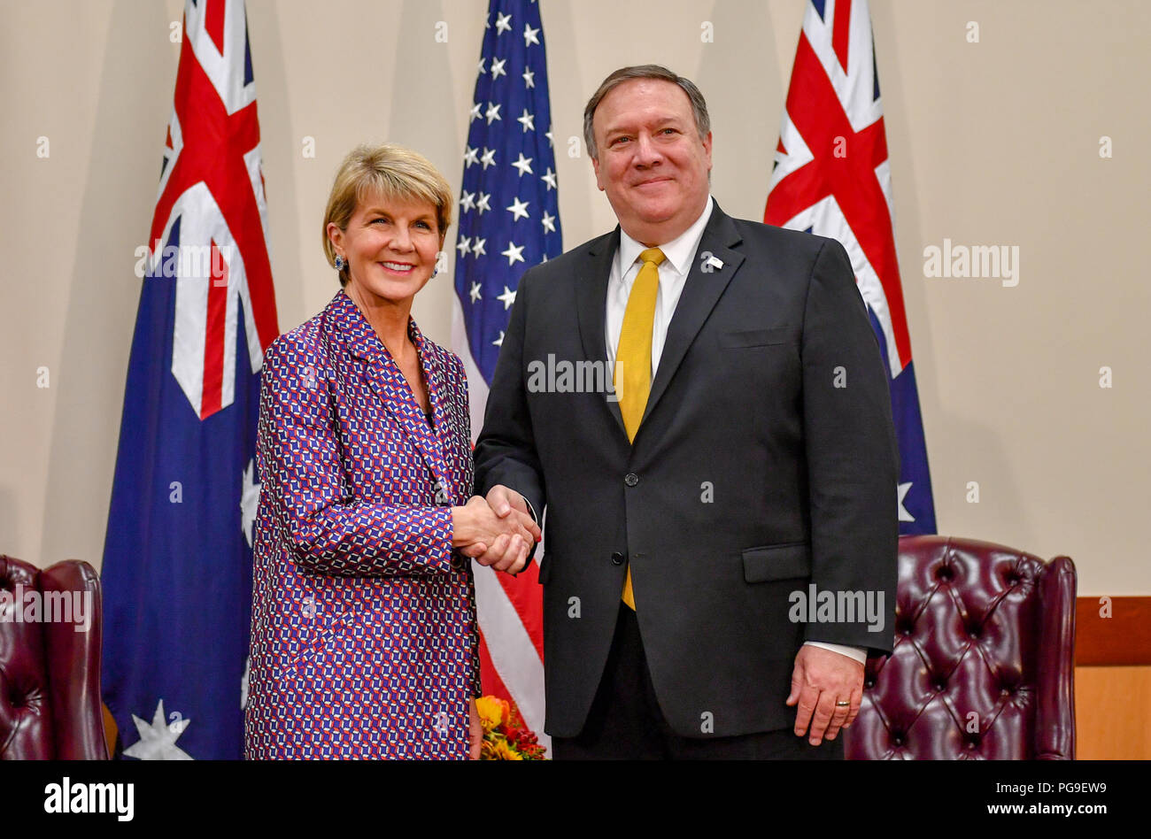 Us-Staatssekretär Michael R. Pompeo erfüllt mit dem australischen Außenminister Julie Bishop an der Hoover Institution der Stanford Universität in Palo Alto, Kalifornien, am 23. Juli 2018. Stockfoto