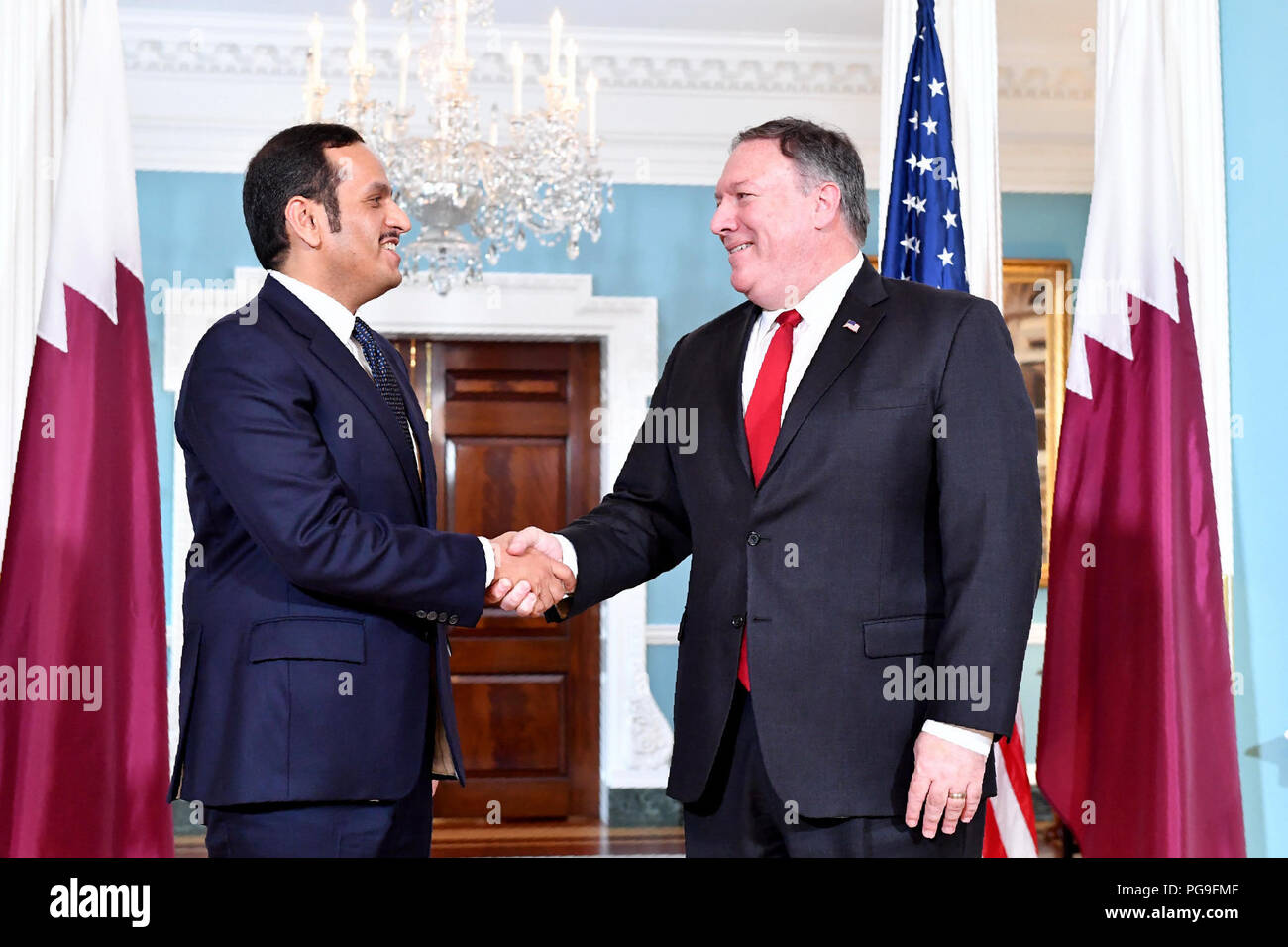Sekretär Pompeo erfüllt mit Qatari Außenminister Sheikh Mohammed Bin Abdulrahman Al Thani, an das State Department in Washington, DC, am 21. August 2018. Stockfoto