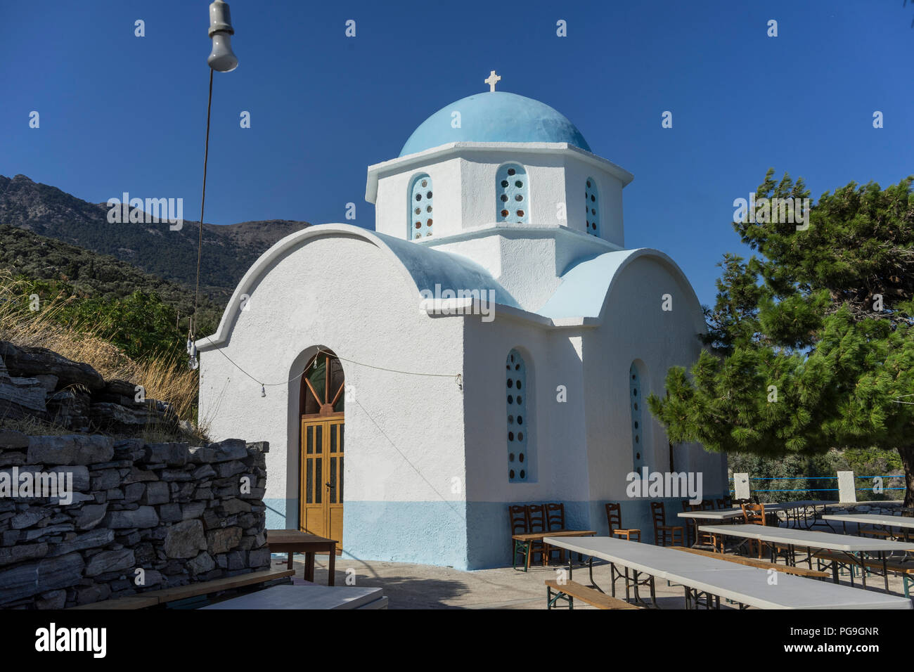 Kirche von Mikro Livadi Stockfoto