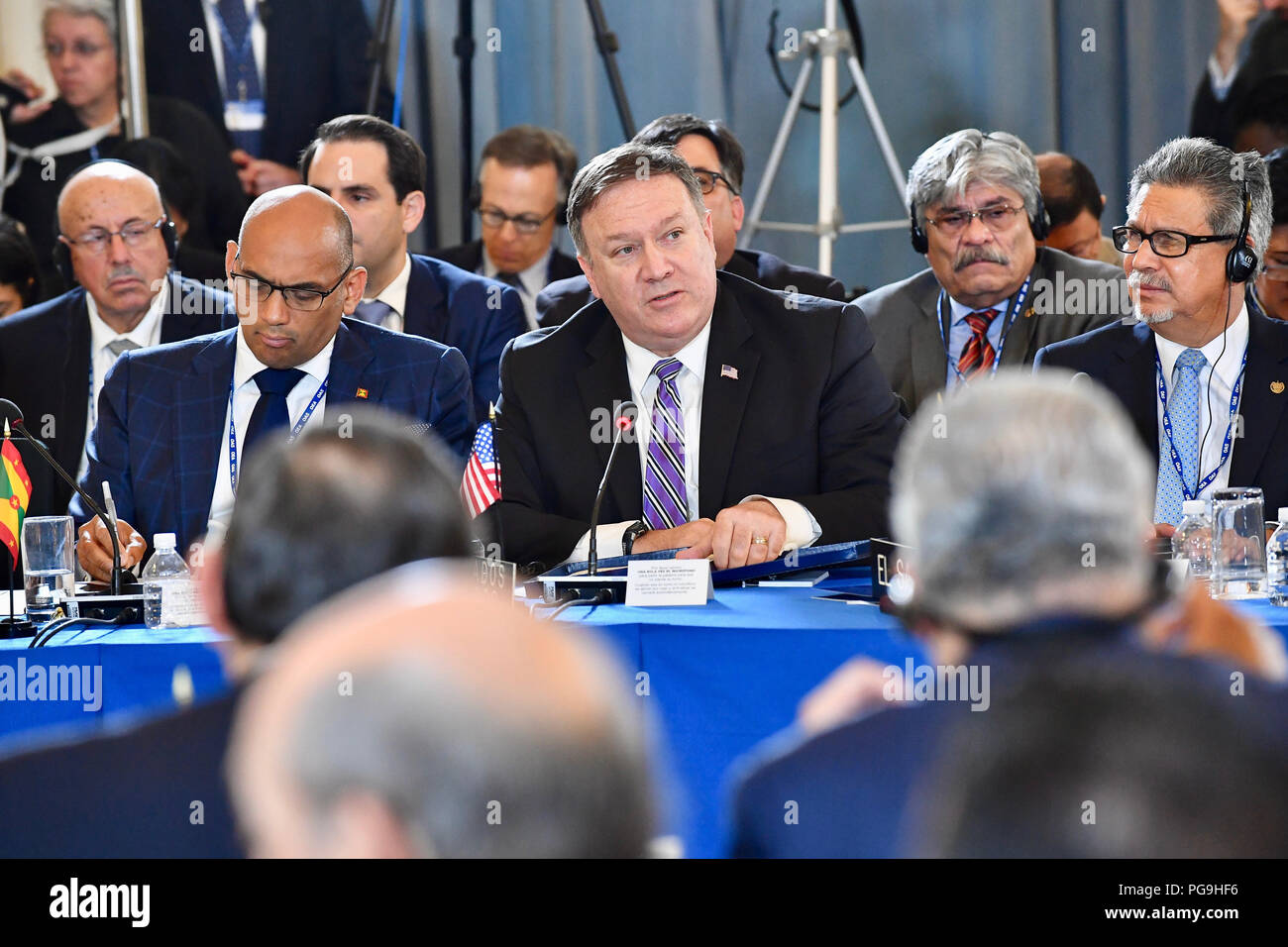 Us-Staatssekretär Mike Pompeo liefert Erläuterungen an die 48. Ordentliche Tagung der Generalversammlung der Organisation der Amerikanischen Staaten (OAS) am OAS-Sitz in Washington, D.C., am 4. Juni 2018. Stockfoto