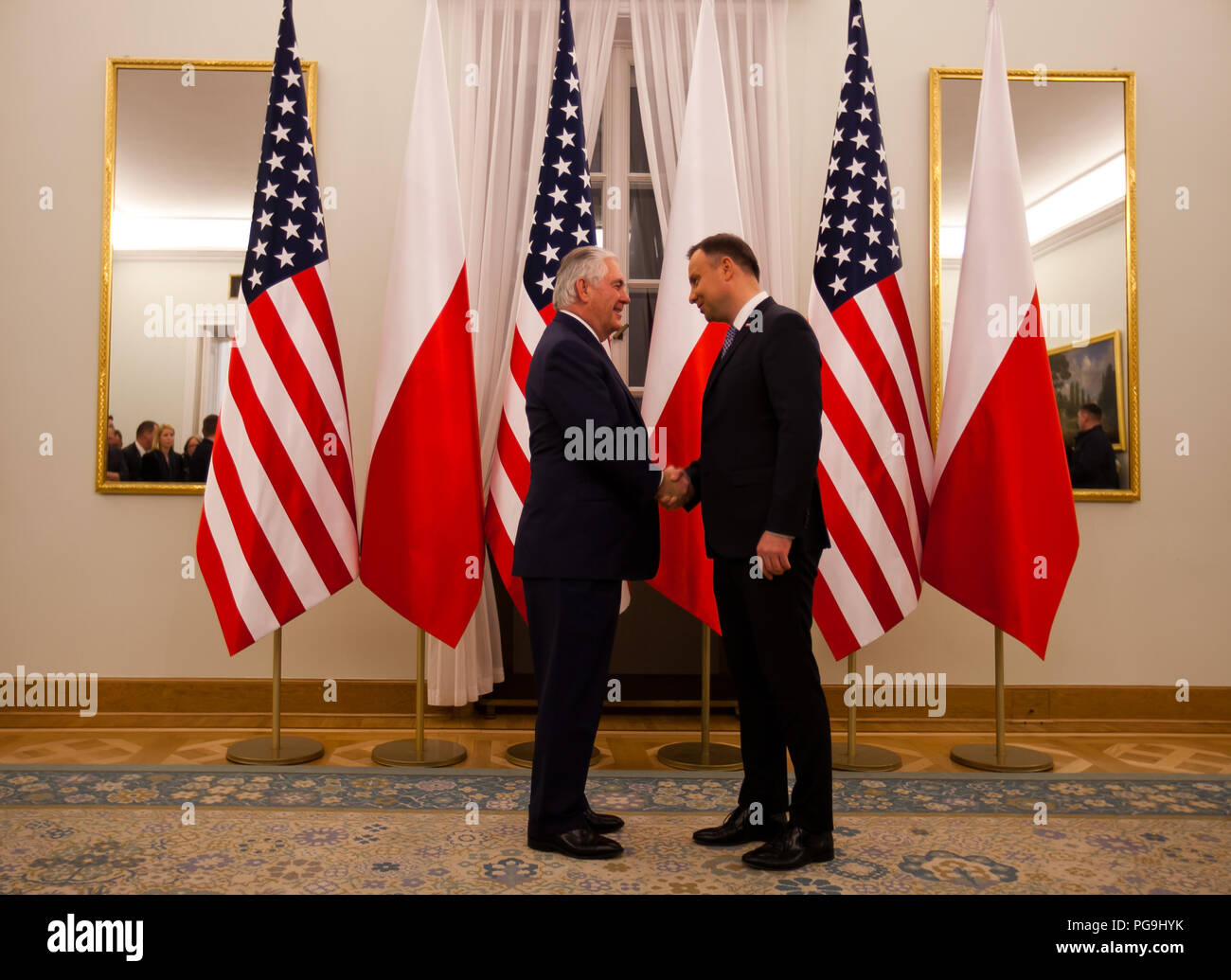 Us-Staatssekretär Rex Tillerson ist von der Polnischen Präsident Andrzej Duda vor ihrem Treffen in Warschau, Polen begrüßt, am 26. Januar 2018. Stockfoto