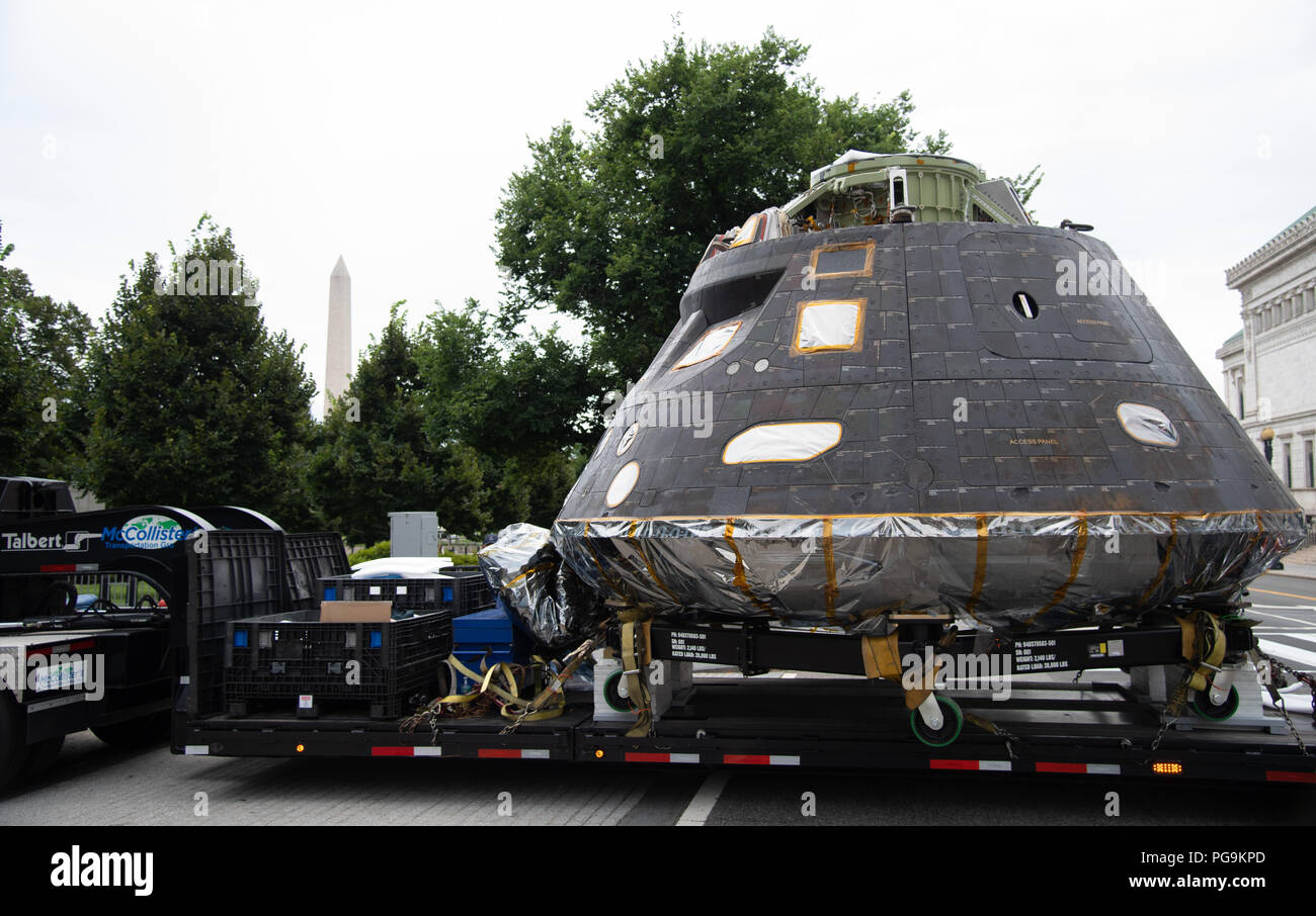 Die NASA-Raumsonde, die Orion flog Exploration Flight Test-1 am Dez. 5, 2014 ist zu sehen, wie es im Weißen Haus komplexe ankommt, Samstag, Juli 21, 2018 in Washington, DC. Lockheed Martin, Prime Auftragnehmer der NASA für Orion, begannen mit der Herstellung der Orion-Crew Modul 2011 und lieferte sie im Juli 2012 zum Kennedy Space Center der NASA in der endgültigen Montage, Integration und Prüfung abgeschlossen wurde. Mehr als 1.000 Unternehmen im ganzen Land hergestellt oder dazu beigetragen, die mit dem Raumschiff. Stockfoto