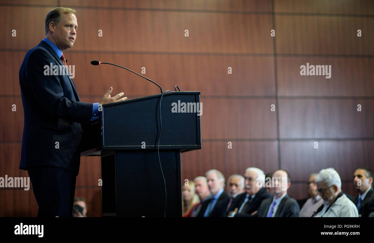 NASA-Administrator Jim Bridenstine spricht auf einer Veranstaltung der NASA feiert 60-jähriges Jubiläum am Zentrum für Strategische und Internationale Studien am Montag, 23. Juli in Washington 2018. Nach seinen Ausführungen kann der Administrator nahm an einer Podiumsdiskussion mit ehemaligen Administrator Sean O'Keefe und Charles Bolden. ( Stockfoto