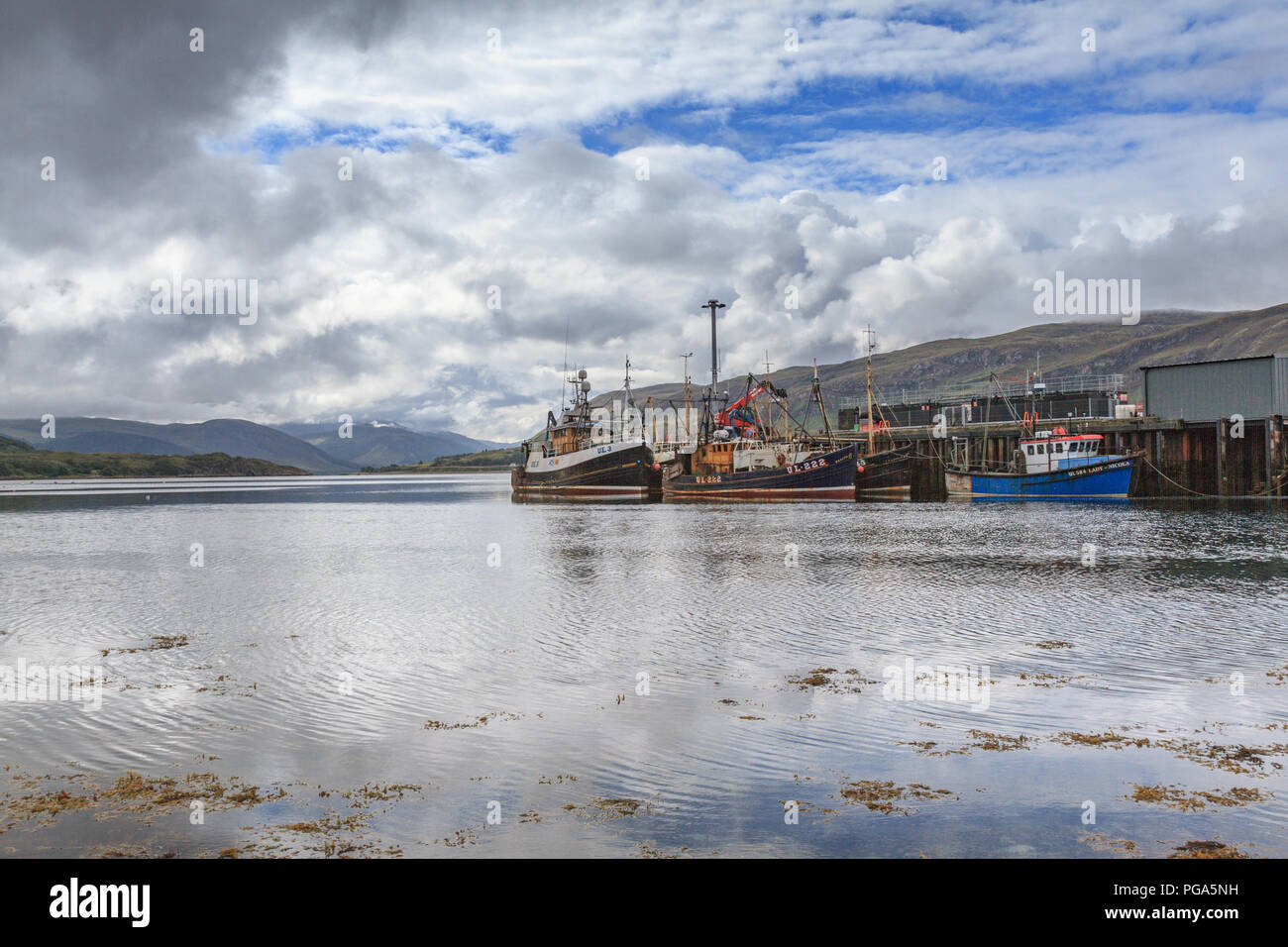 Fischerboote am Loch Broom Ullapool, Schottland Stockfoto