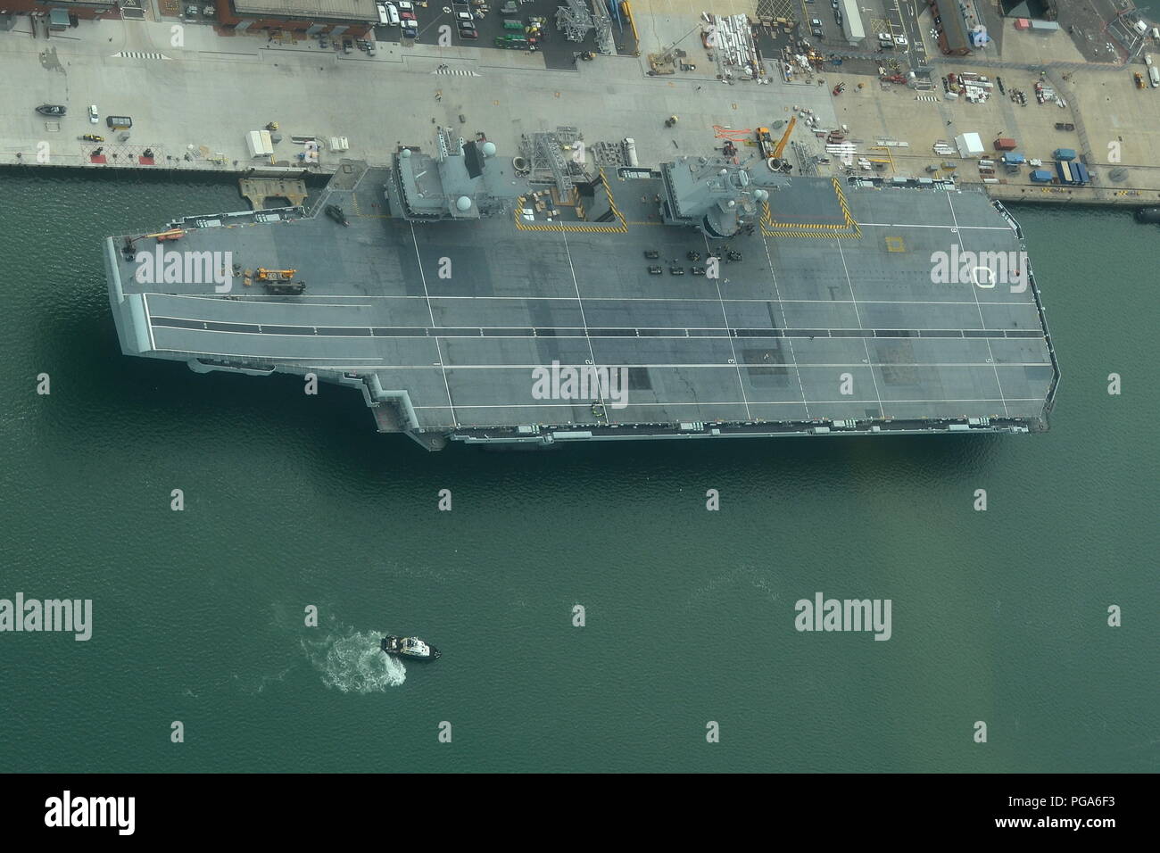 ROYAL NAVY NEUE FLUGZEUGTRÄGER HMS QUEEN ELIZABETH Stockfoto