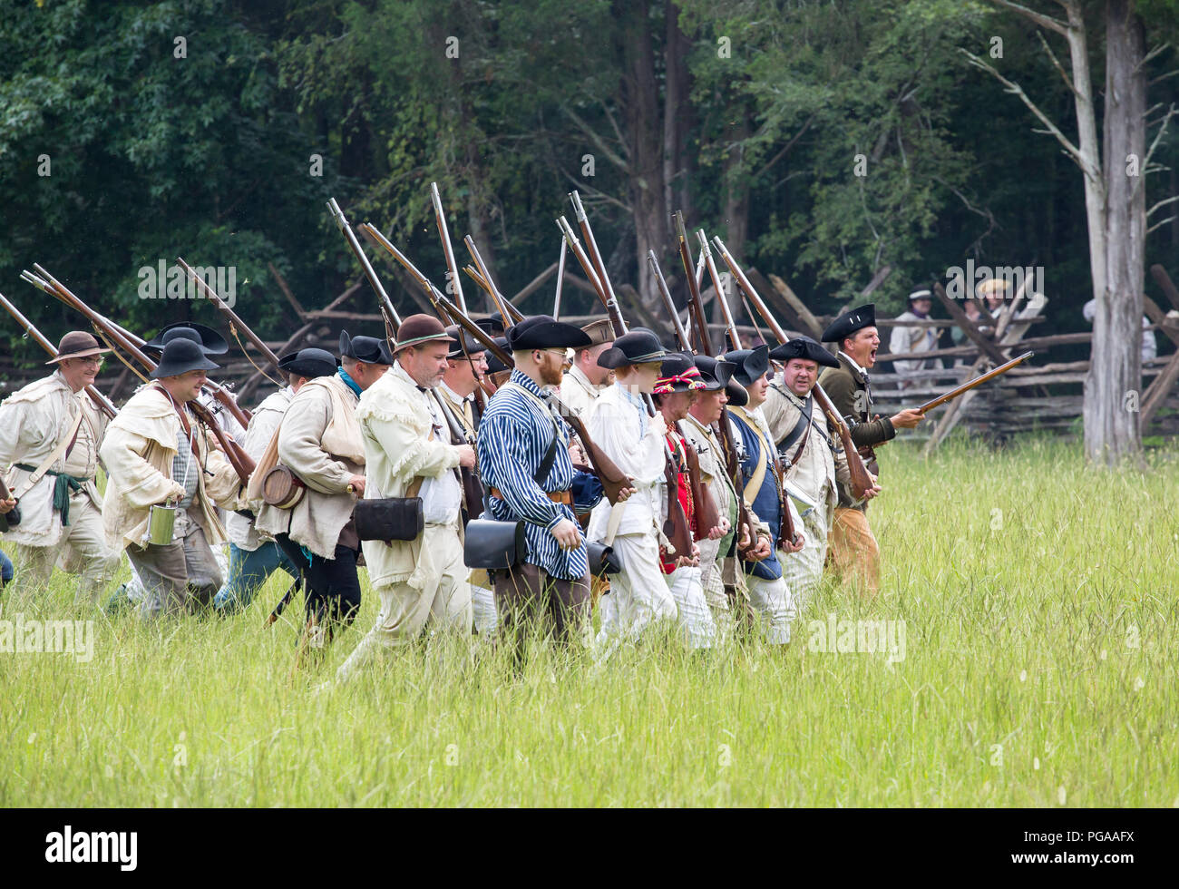 MCCONNELLS, SC (USA) - 14. Juli 2018: Die revolutionären Krieg reenactors, die amerikanischen Patrioten der Schlacht von Huck's Niederlage neu erstellen. Stockfoto