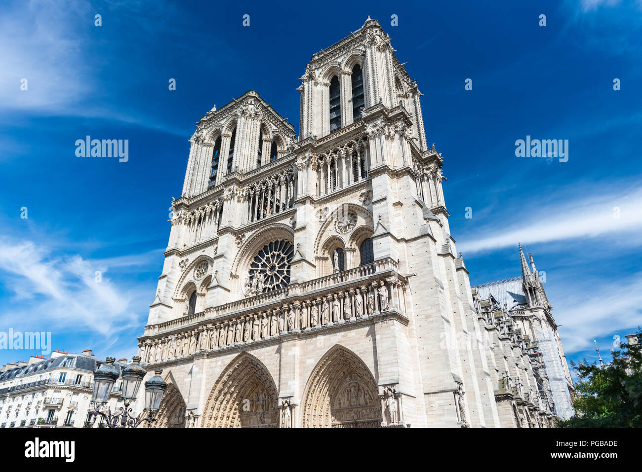 Paris, Frankreich, 23. Juni 2018: Parvis Notre-Dame-Jean-Paul-II Platz in Paris, Frankreich. Stockfoto