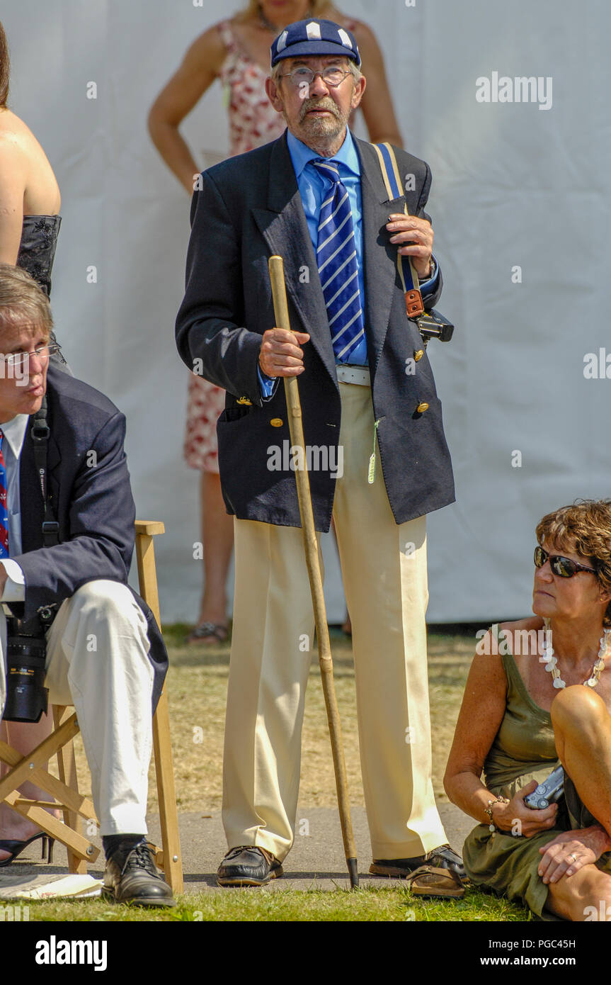 Henley auf Themse, ENGLAND, 02.07.2006, Henley Royal Regatta, London Ruderverein, LRC, Mitglied von den Stewards Enclosure, © Peter SPURRIER, Stockfoto