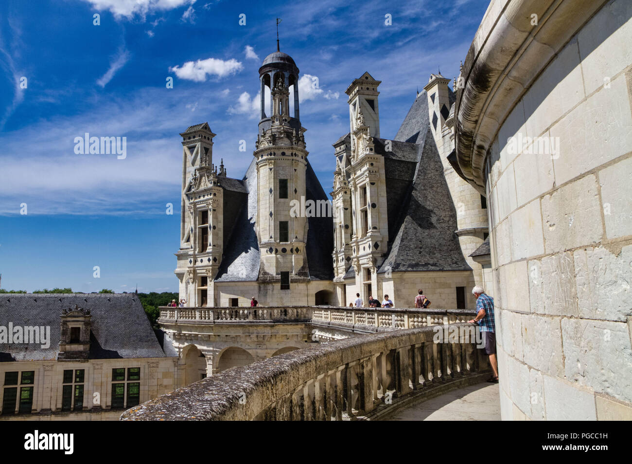 Le Château de Chambord est un Château français situé dans la Commune de Chambord. Architektur extraordinaire imaginée pour la Gloire de François I Stockfoto