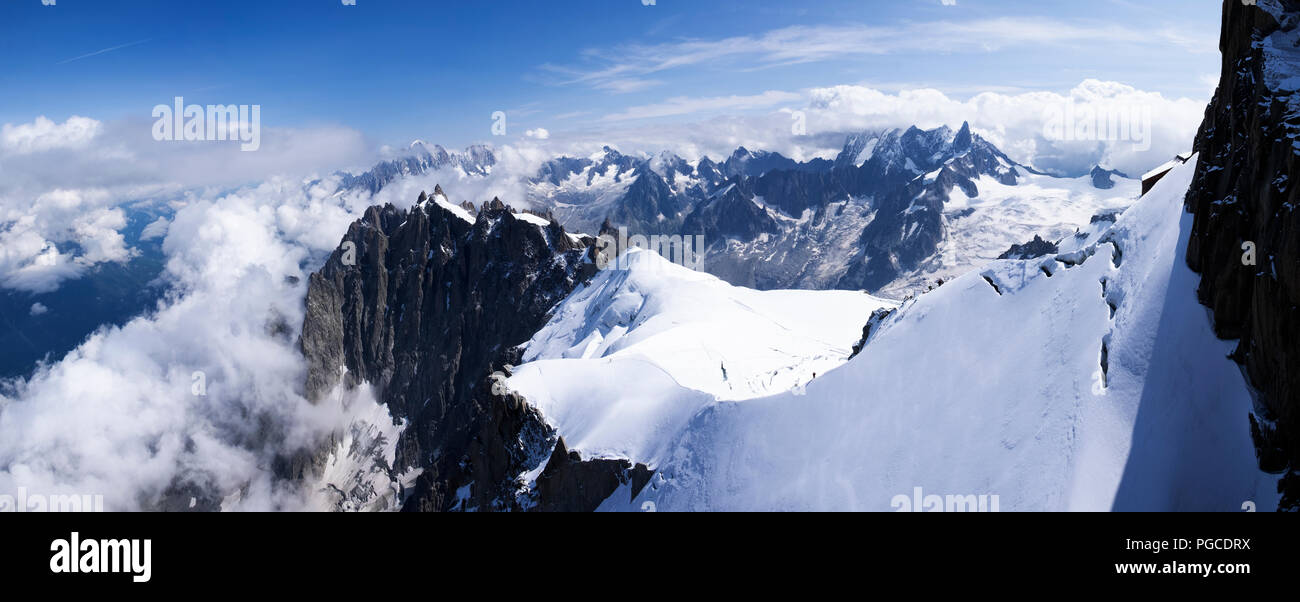 Chamonix, Frankreich. 24. August 2018. Bildende Kunst, Landschaft Bilder von Mt Blanc und die umliegenden Berge, Chamonix, Frankreich 24/08/2018 Stockfoto Chamonix, Frankreich. 24. August 2018. Bildende Kunst, Landschaft Bilder von Mt Blanc und die umliegenden Berge, Chamonix, Frankreich 24/08/2018 Stockfoto