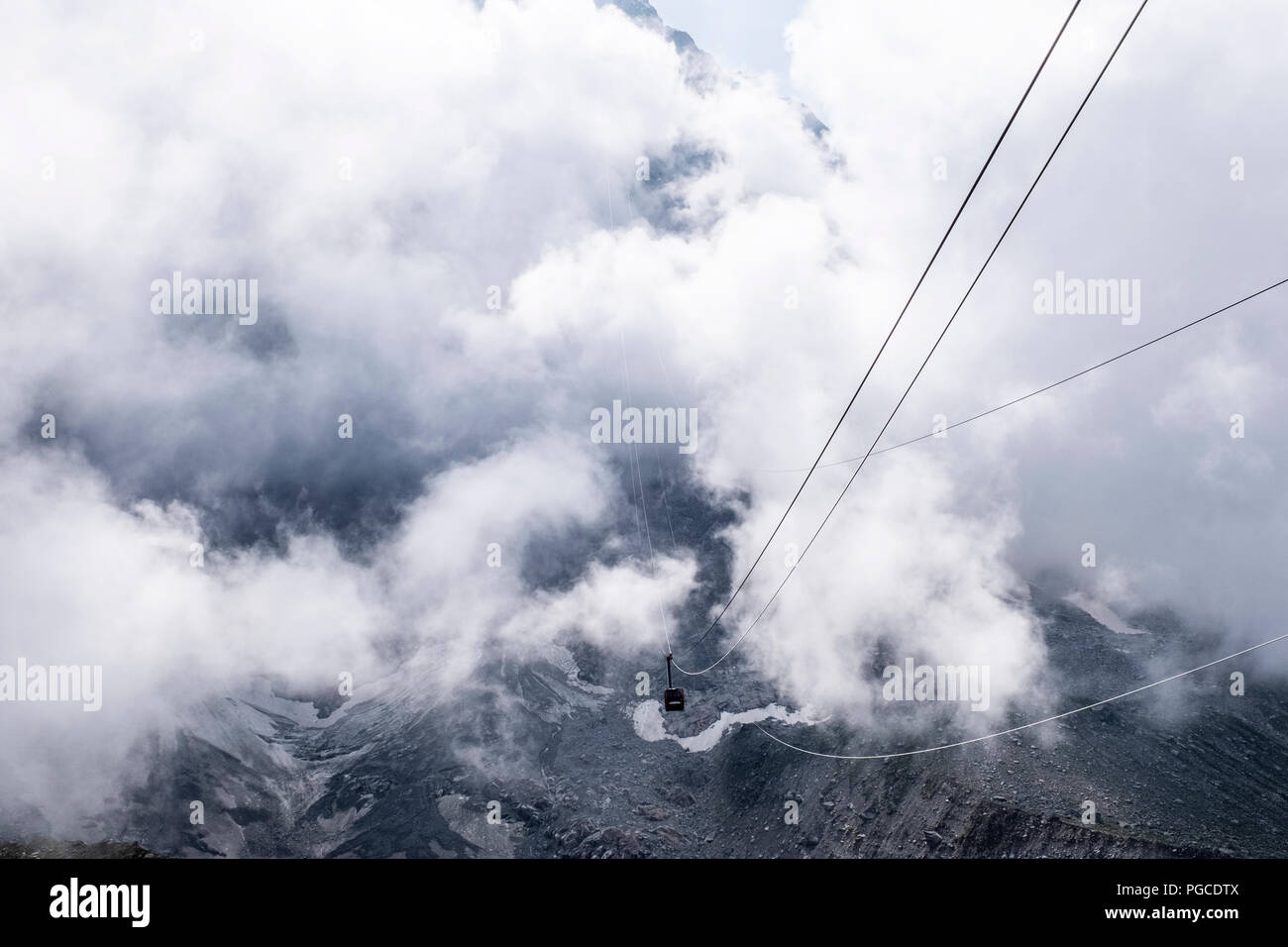 Chamonix, Frankreich. 24. August 2018. Bildende Kunst, Landschaft Bilder von Mt Blanc und die umliegenden Berge, Chamonix, Frankreich 24/08/2018 Stockfoto