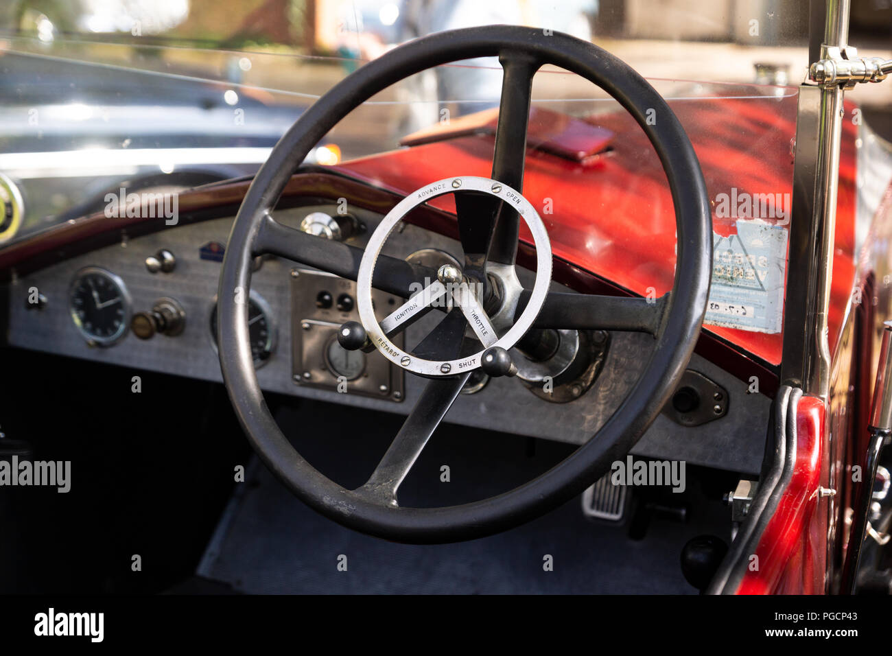 Ein Dashboard mit Oldtimer in Bicester Erbe Stockfoto