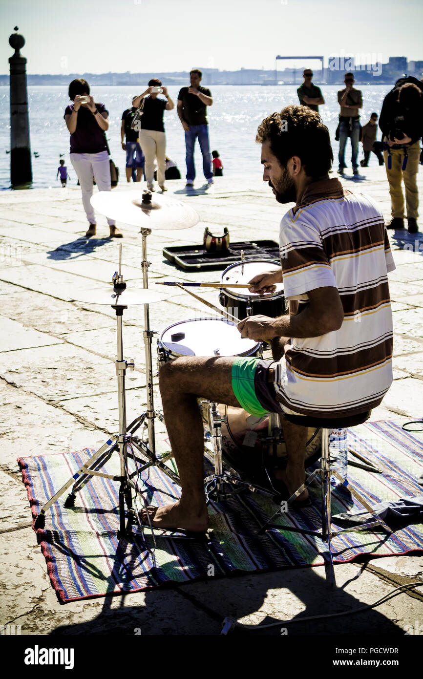Comercio Platz Vorderseite des Tejo. Musiker Stockfoto